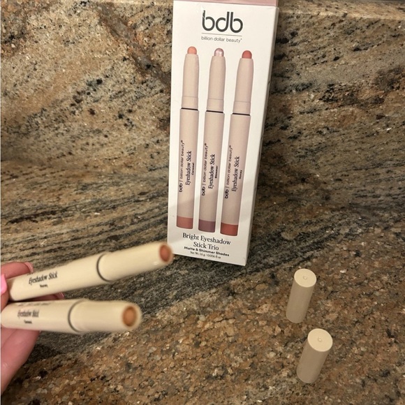 bdb Billion Dollar Beauty Eyeshadow Stick Duo- Caramel & Honey Brand New Only 2 - Picture 2 of 11